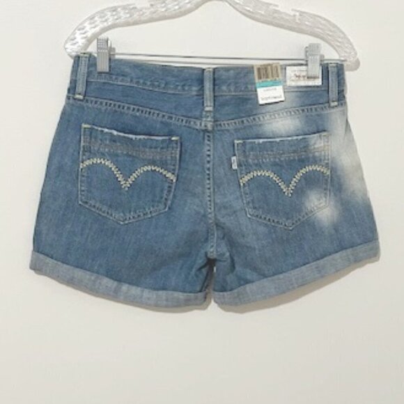Levi’s Boyfriend Denim Jean Shorts Cuffed Distressed Faded - Picture 3 of 6